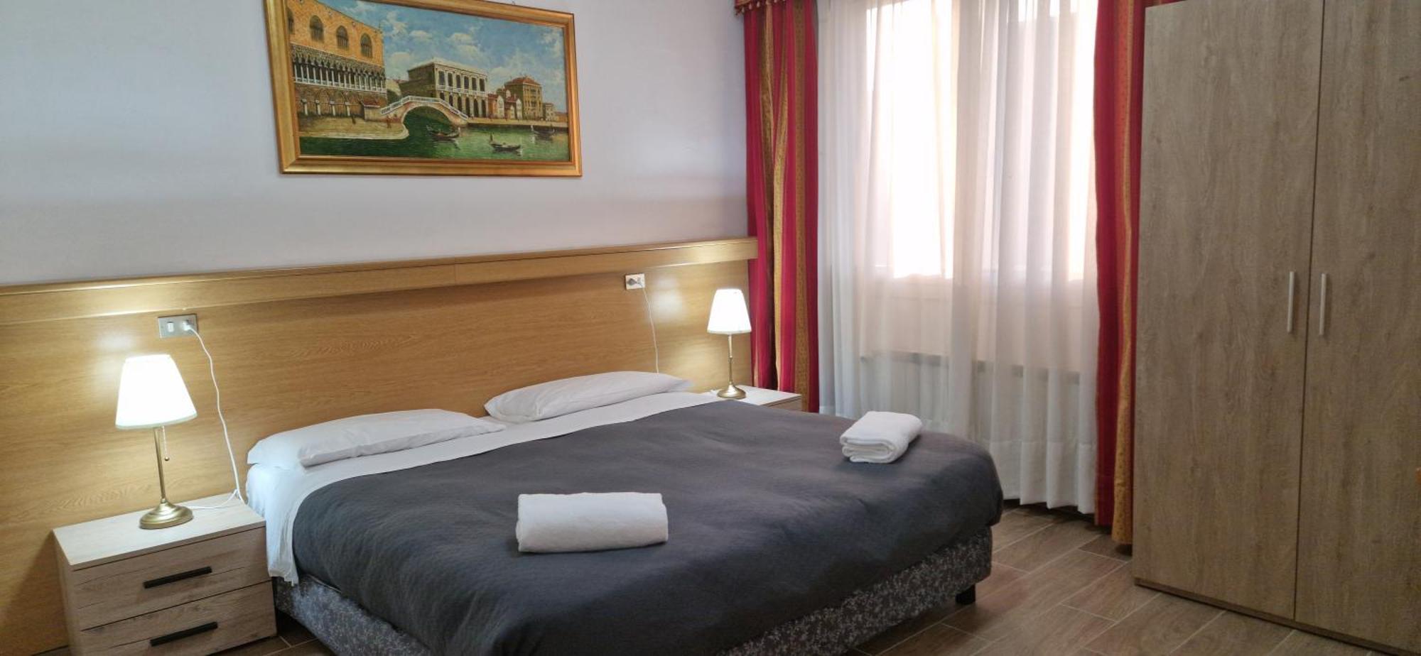 Hotel Tito Mestre Buitenkant foto