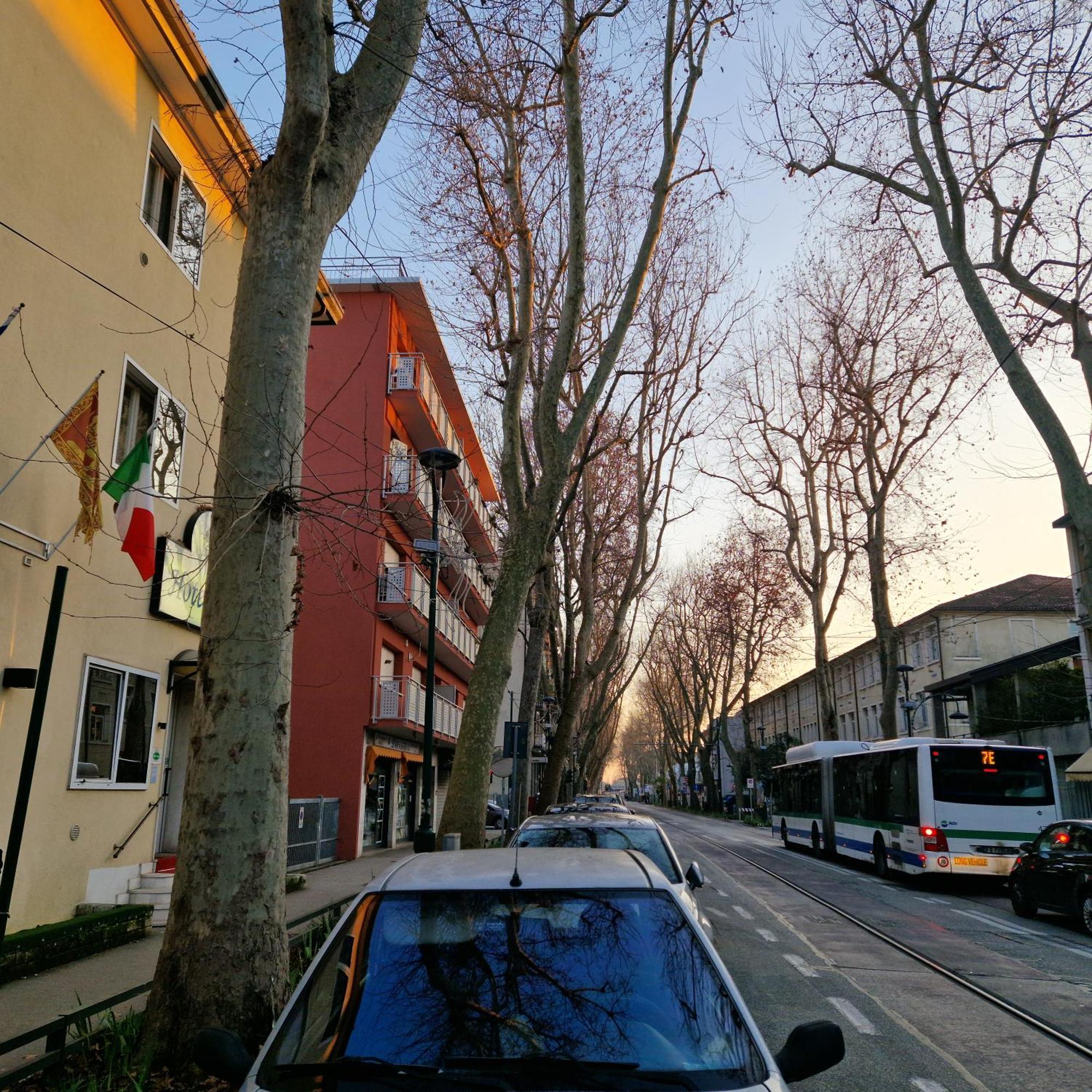 Hotel Tito Mestre Buitenkant foto
