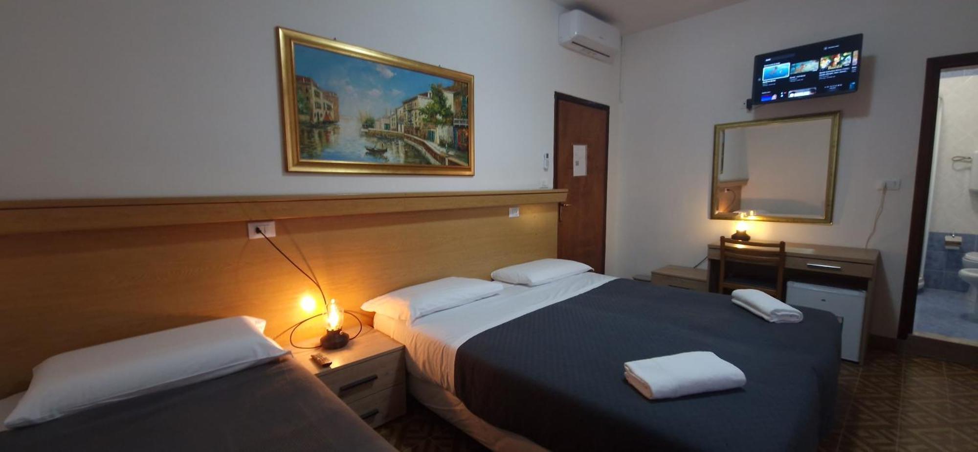 Hotel Tito Mestre Buitenkant foto