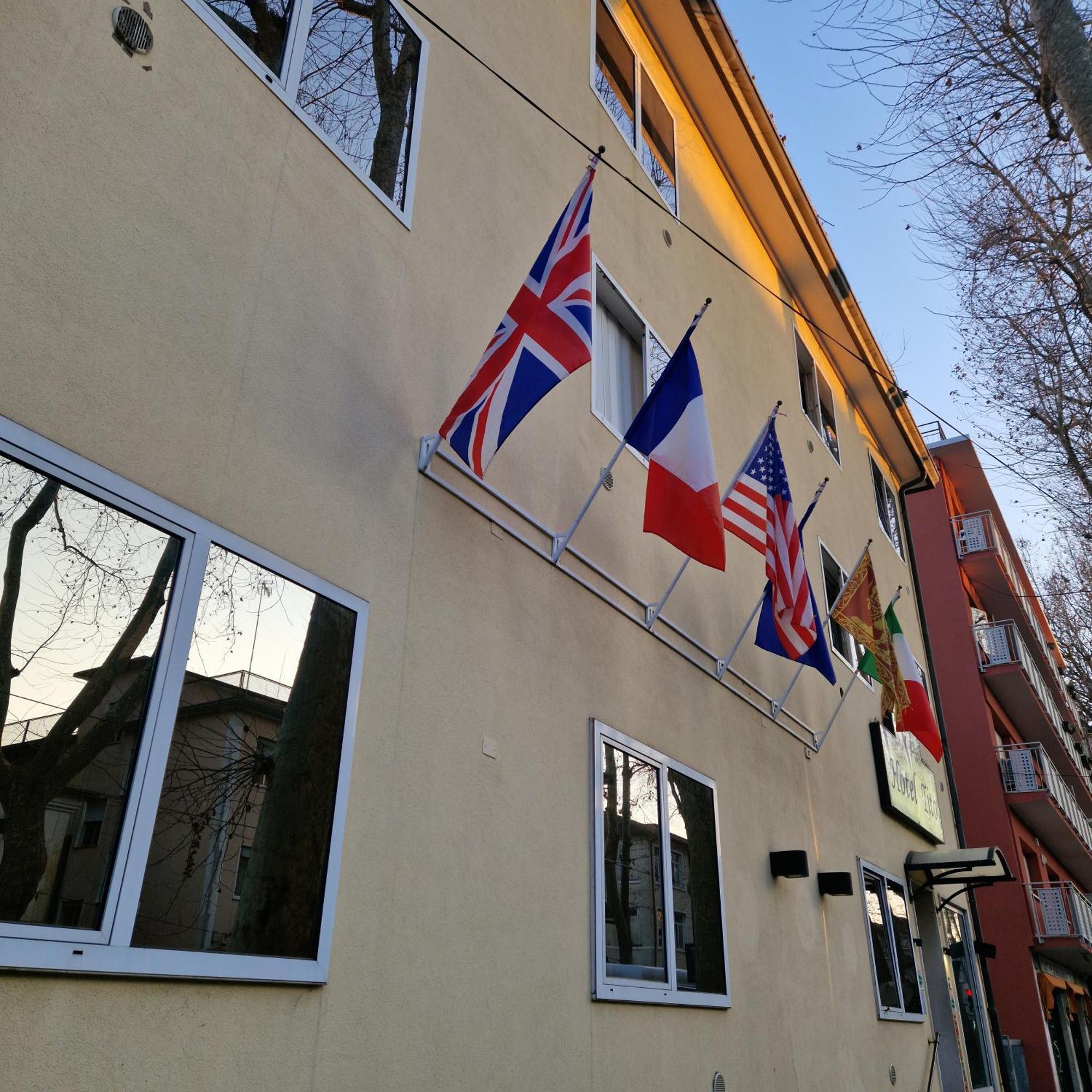 Hotel Tito Mestre Buitenkant foto