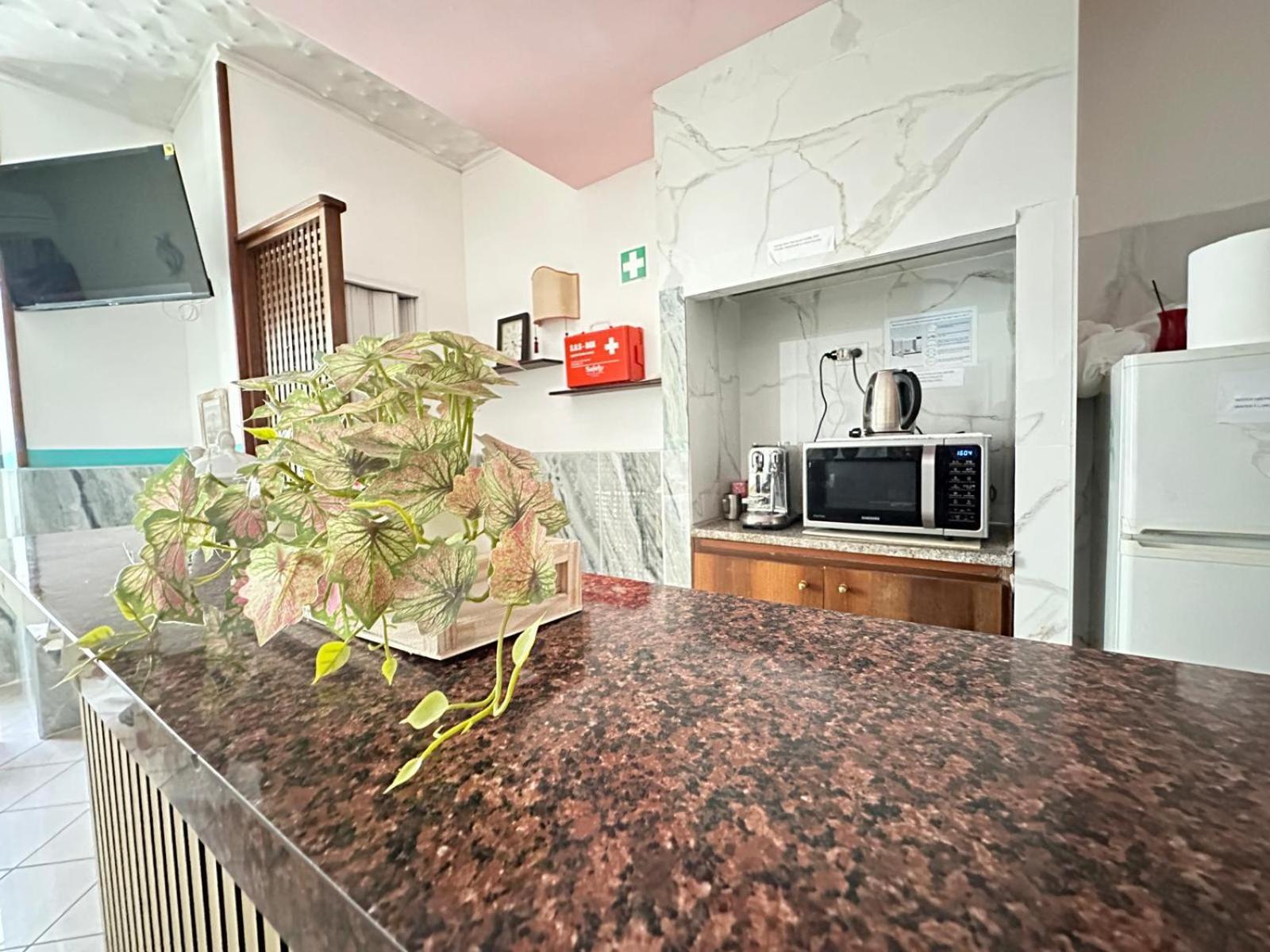 Hotel Tito Mestre Buitenkant foto