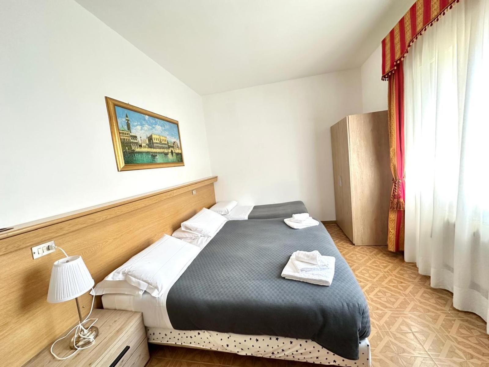 Hotel Tito Mestre Buitenkant foto