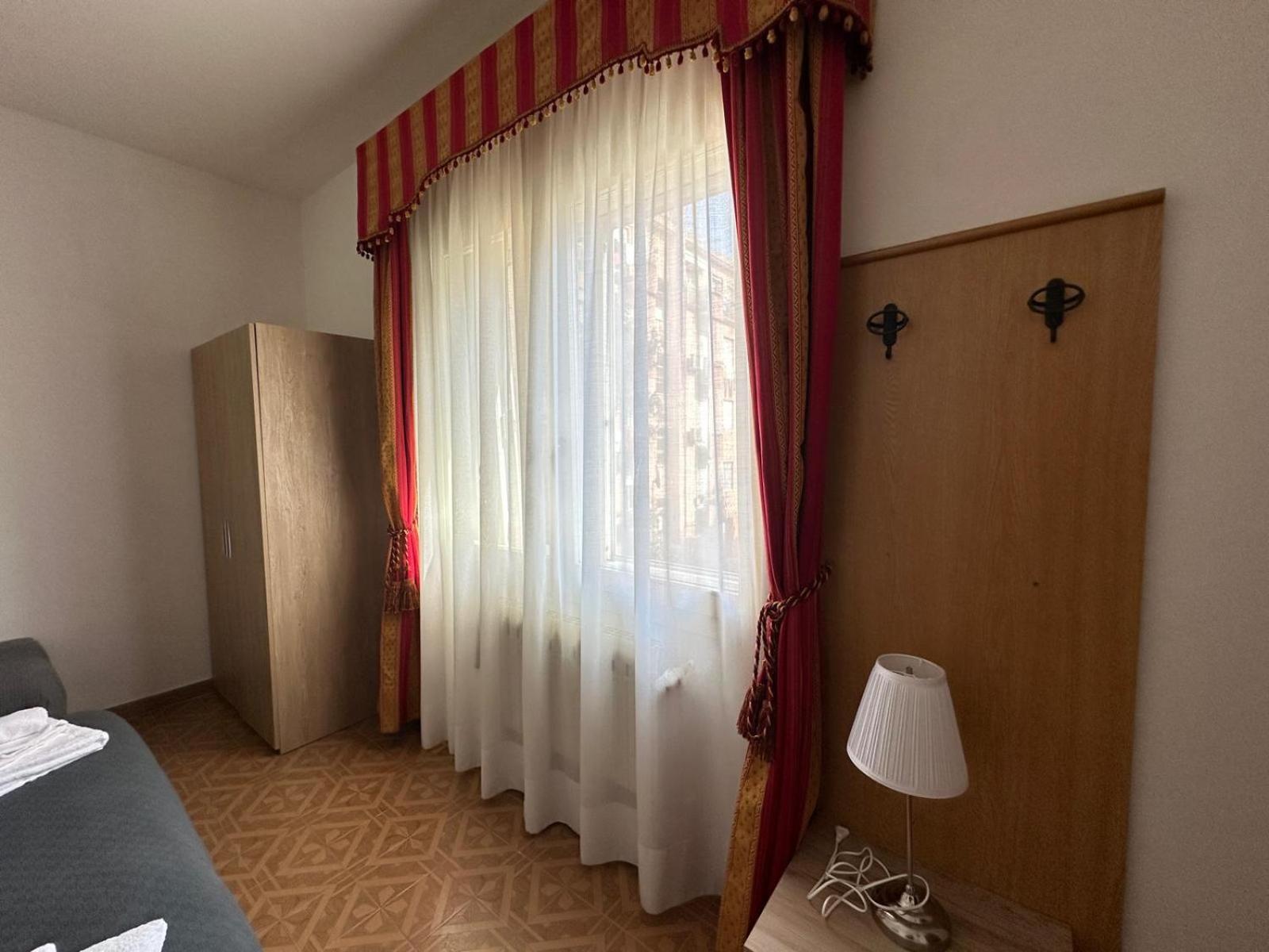 Hotel Tito Mestre Buitenkant foto